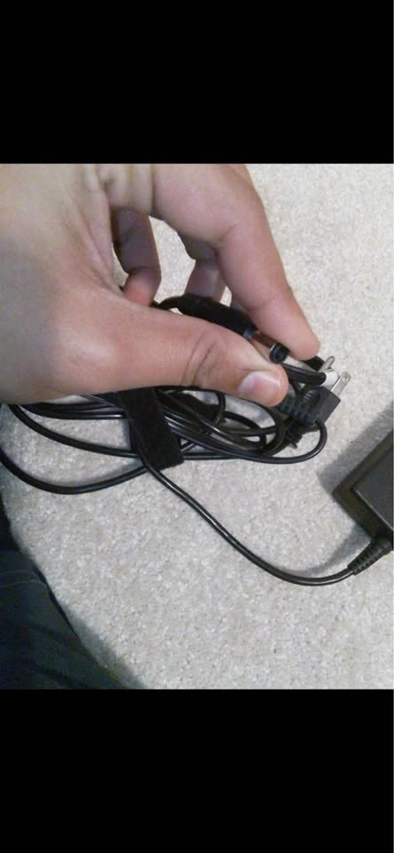 Dell Power Adapter Charger DP/N 0928G4 - photo 3