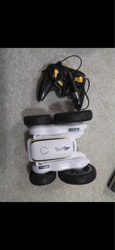 DEERC Turbo RC Stunt Car with Remote - photo 2