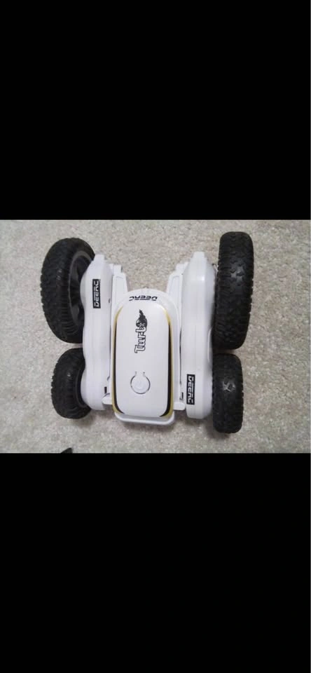 DEERC Turbo RC Stunt Car with Remote - photo 4