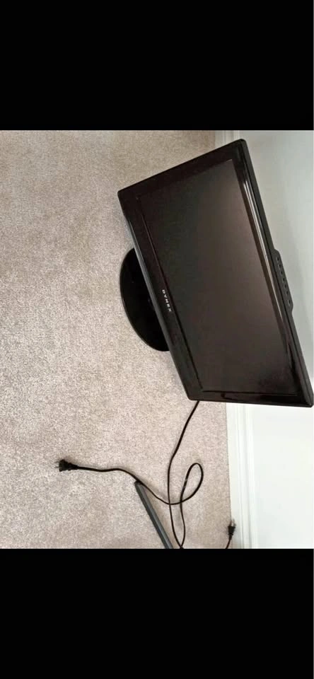Dynex 24 inch LCD TV