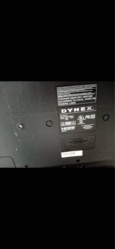Dynex 24 inch LCD TV - photo 2