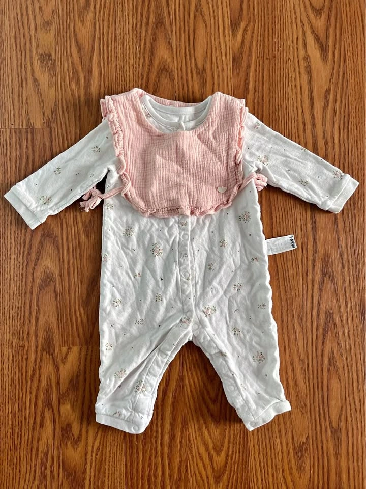 Baby Onesie clothes with Pink Bib