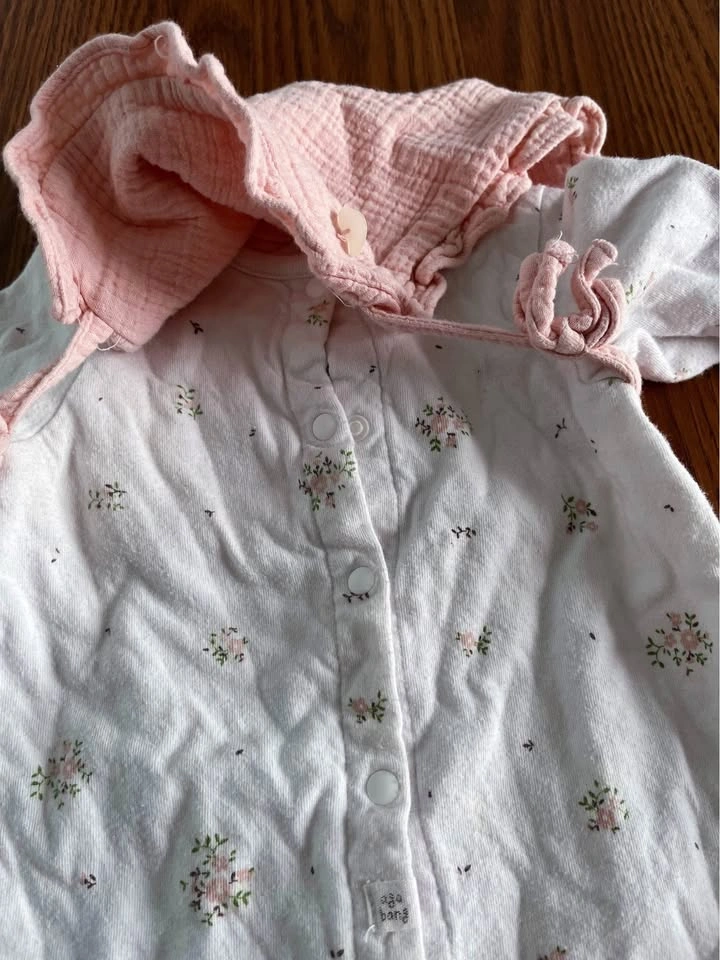 Baby Onesie clothes with Pink Bib - photo 3