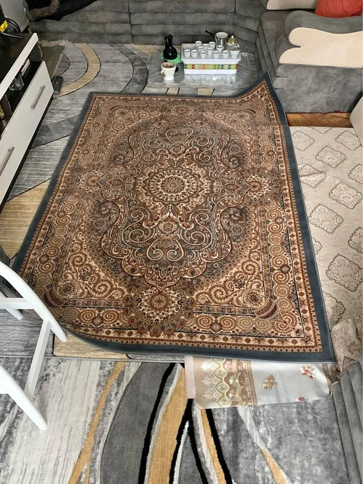 Carpet , very neat and clean! thumbnail