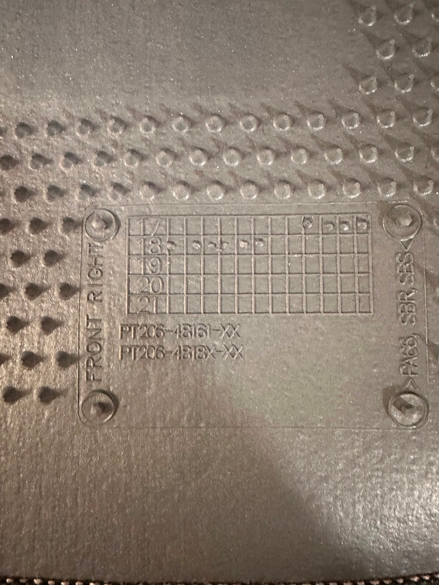OEM Lexus RX 350/450h Carpet Floor Mats (2016-2022) - photo 2