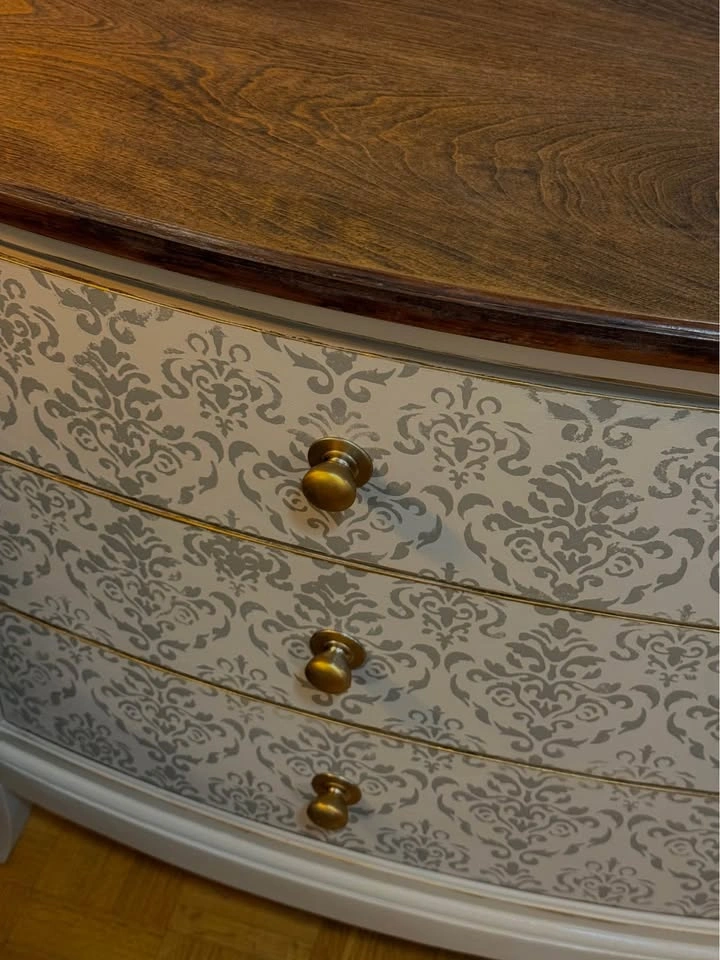 Vintage Stenciled Dresser/Night Stand with 3 drawers - photo 2