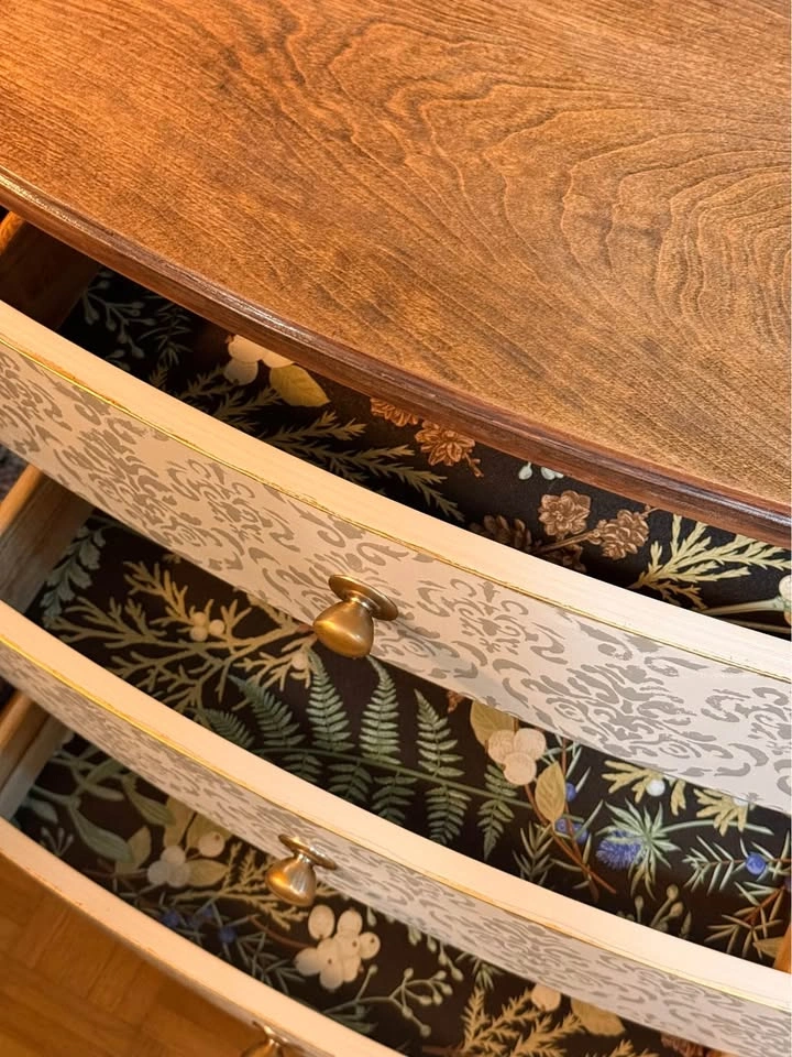 Vintage Stenciled Dresser/Night Stand with 3 drawers - photo 3