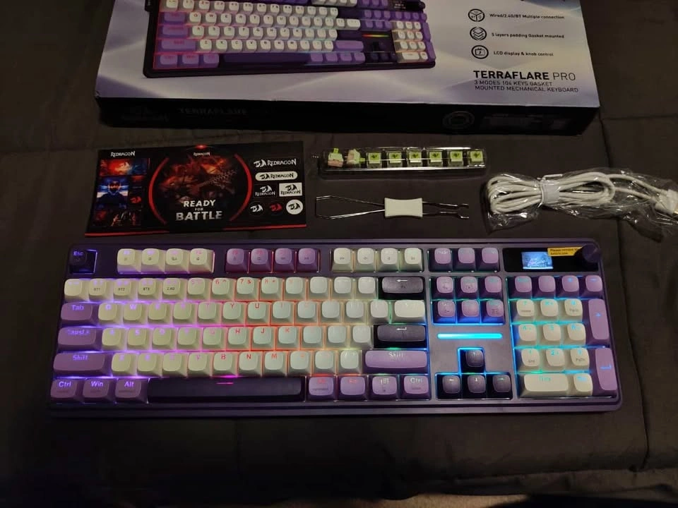 Redragon TERRAFLARE K762 PRO Wireless Mechanical Gaming Keyboard