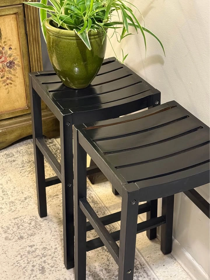 2 Black Bar Stools - photo 2