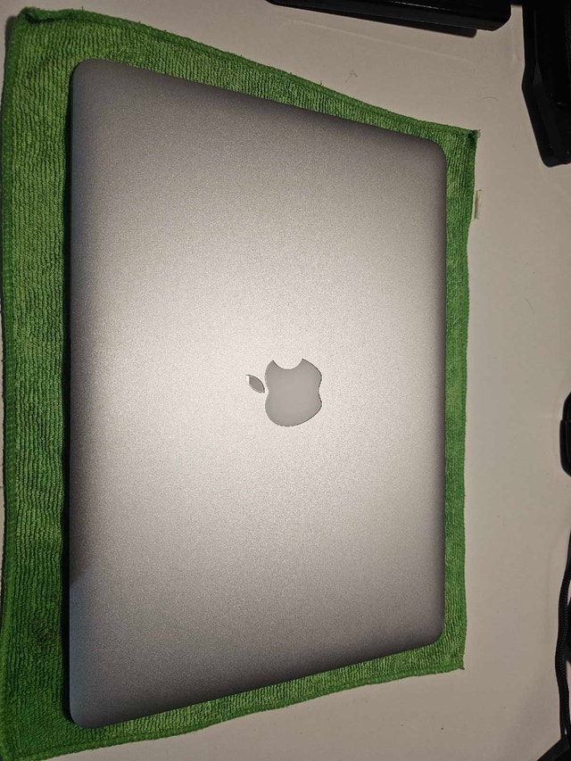 Macbook Air 13.3" 2017 - photo 2