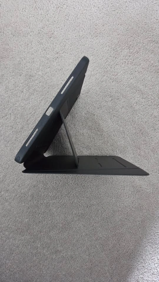 iPad A16/10th gen ESR Case - photo 4