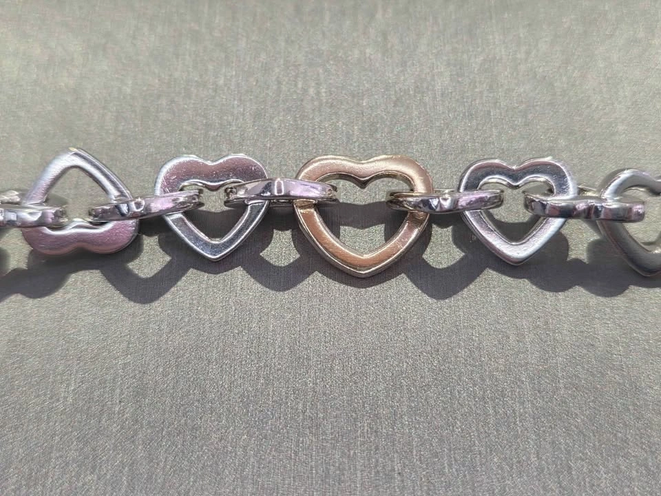 TIFFANY & CO. Sterling Silver & 18k Gold Heart Link Necklace - photo 4