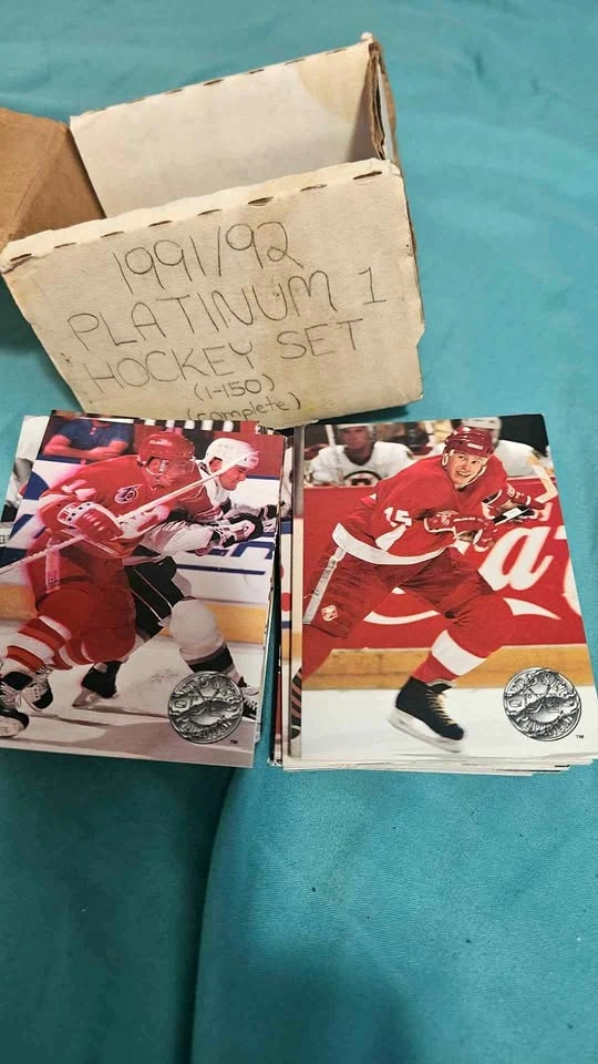 1991-92 Pro Set Platinum Hockey Series 1 (Cards 1-150)