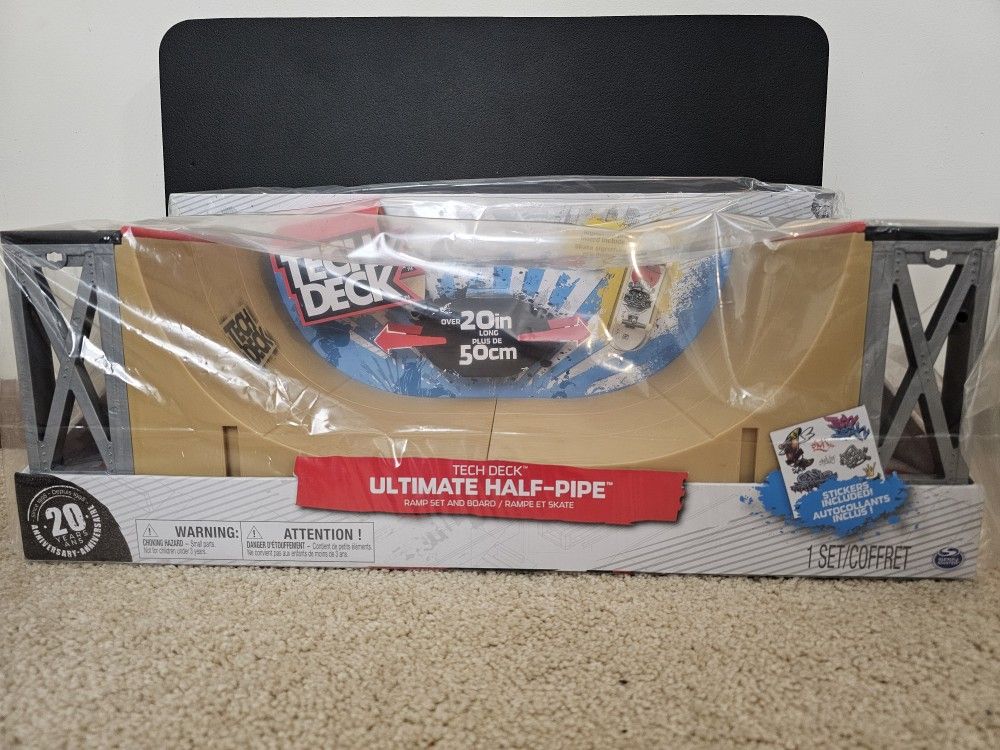 TECH DECK HALF PIPE