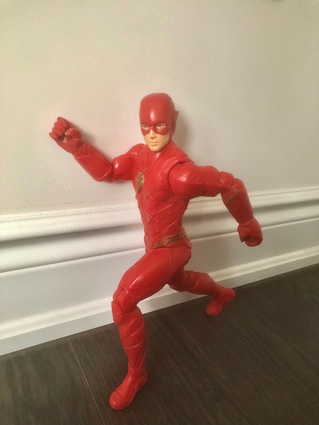 DC COMICS 12” ACTION FIGURES: CYBORG AND THE FLASH - photo 2
