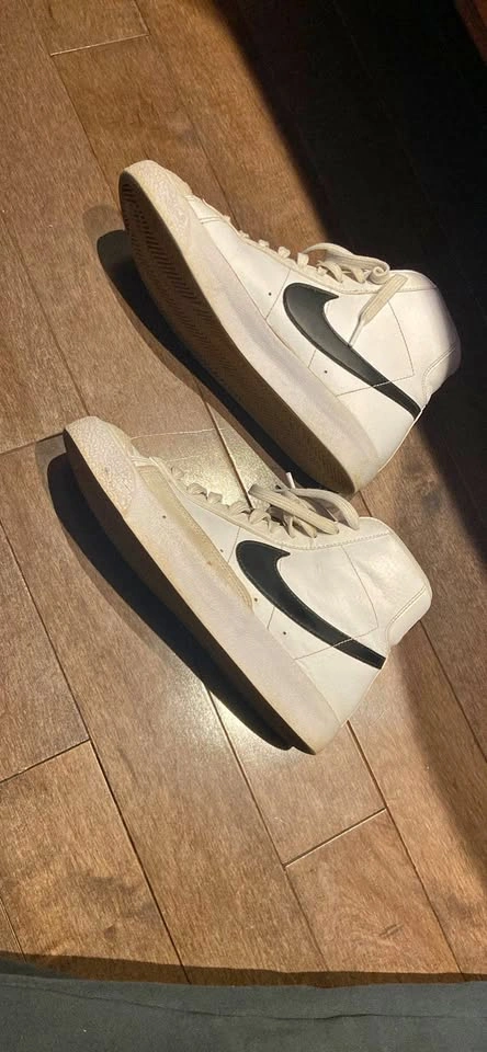 Nike Blazers Youth Size 6.5