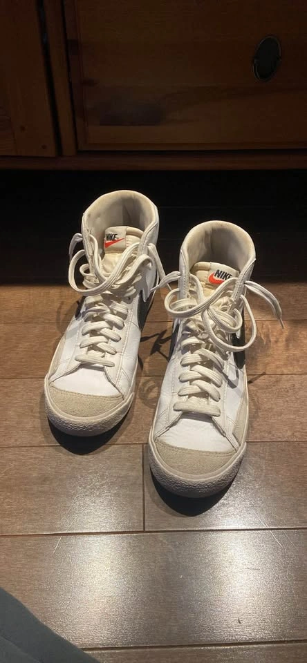 Nike Blazers Youth Size 6.5 - photo 3