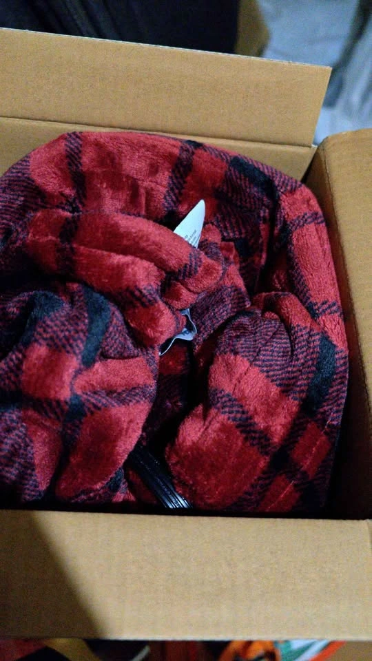 Brookstone Heated Throw - 50" x 60" (Red) - photo 4