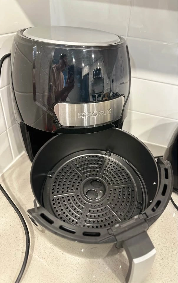 Kalorik Digital Air Fryer 4.5 Quart - Used Once/Still New - photo 3