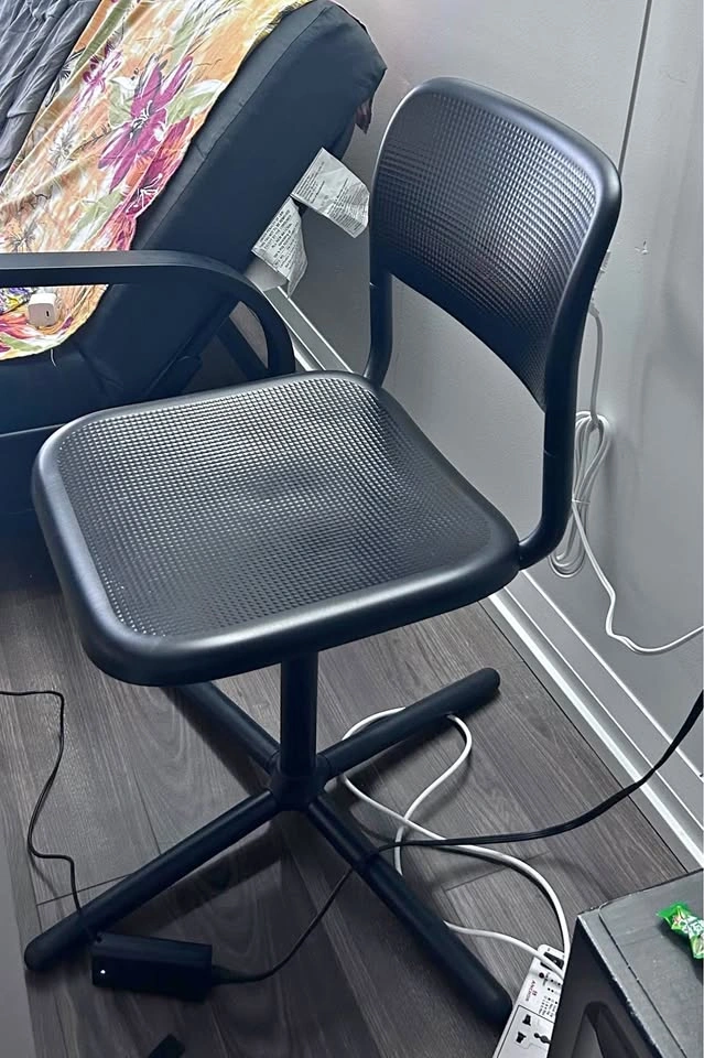 2 chairs for sale