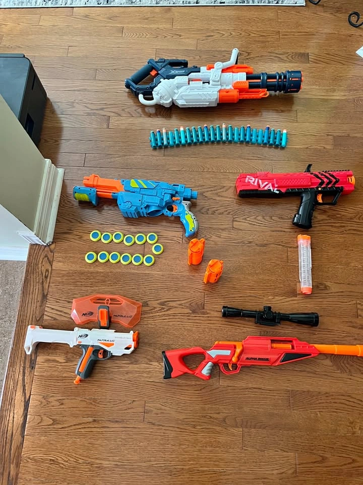 Lots of Nerf Guns