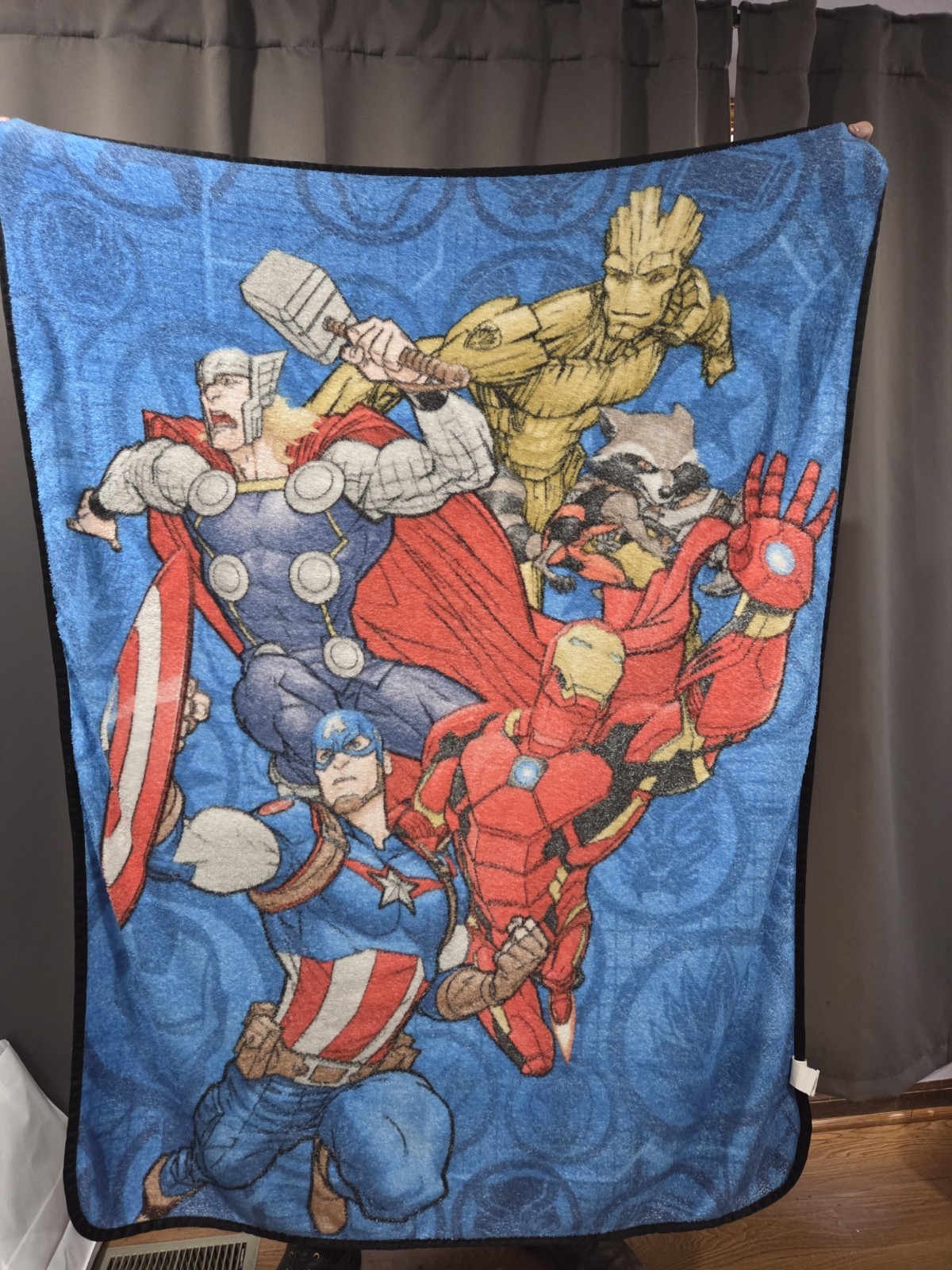 Avengers Fleece Blanket - photo 2