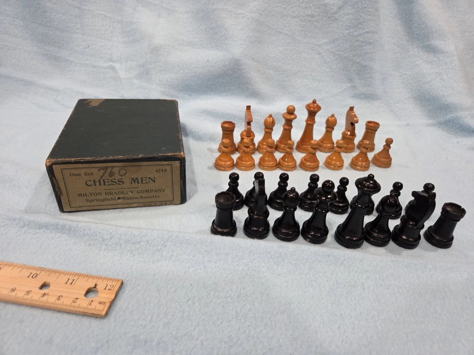 VTG CHESS MEN #4715 MILTON BRADLEY WOOD 1940s - photo 4