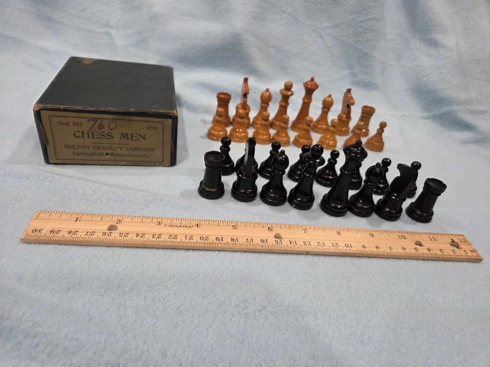 VTG CHESS MEN #4715 MILTON BRADLEY WOOD 1940s - photo 5