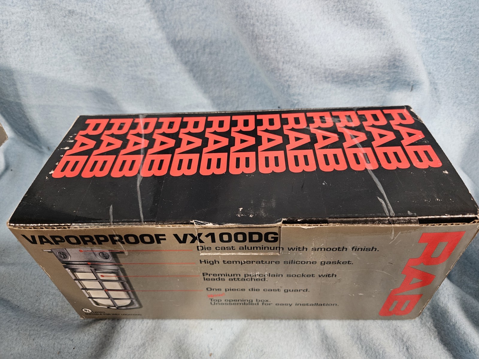 Set Of Two Sealed Never Opened Vaporproof VX100DG RAB Lights - photo 2
