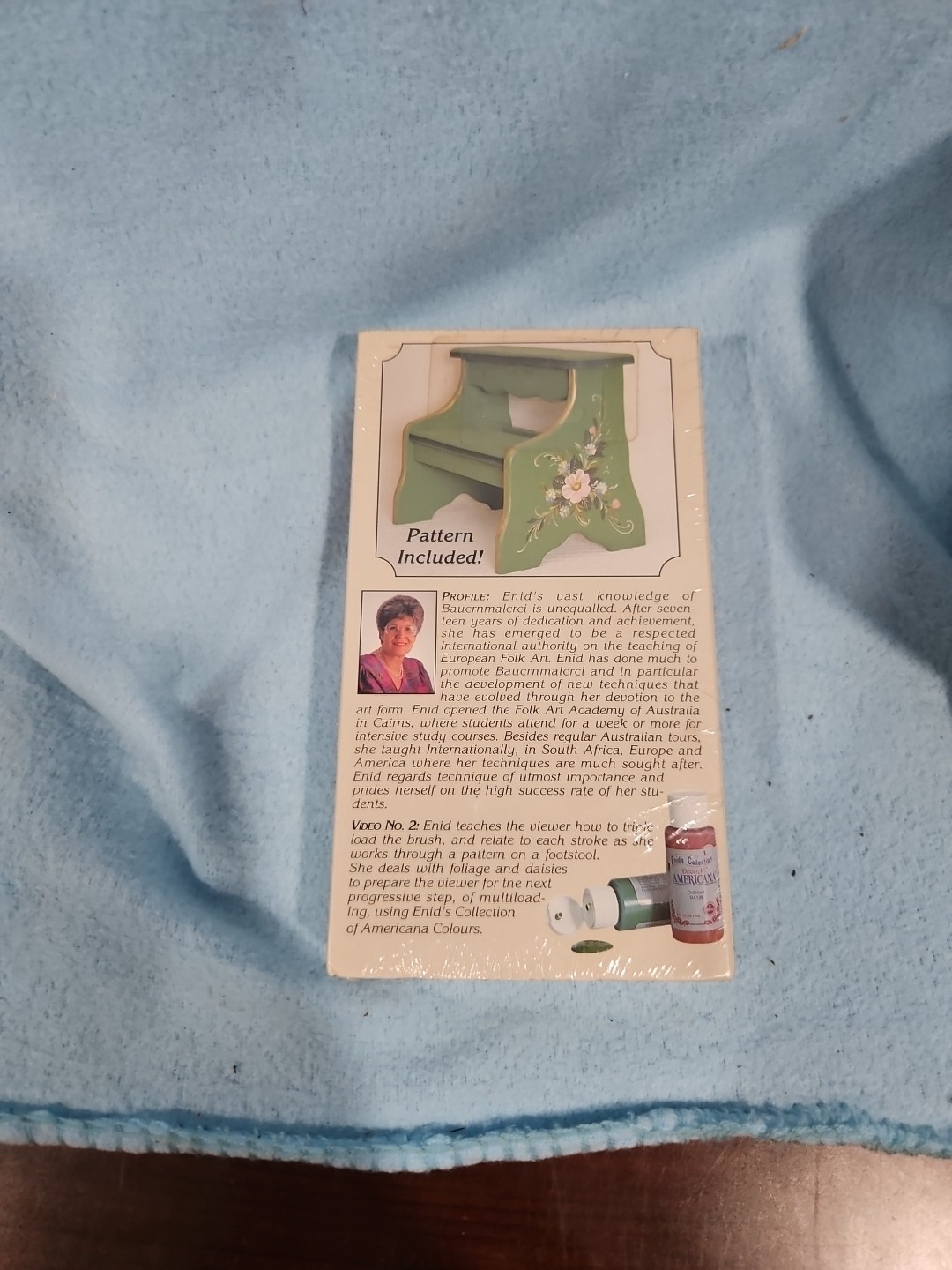 Folk Art With Enid By Enid Hoessinger VHS Sealed - photo 2