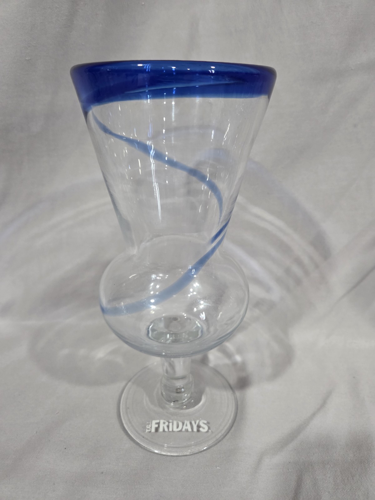 TGIF Fridays Hand-blown Hurricane/Daiquiri Glasses (Set of 3) - photo 3