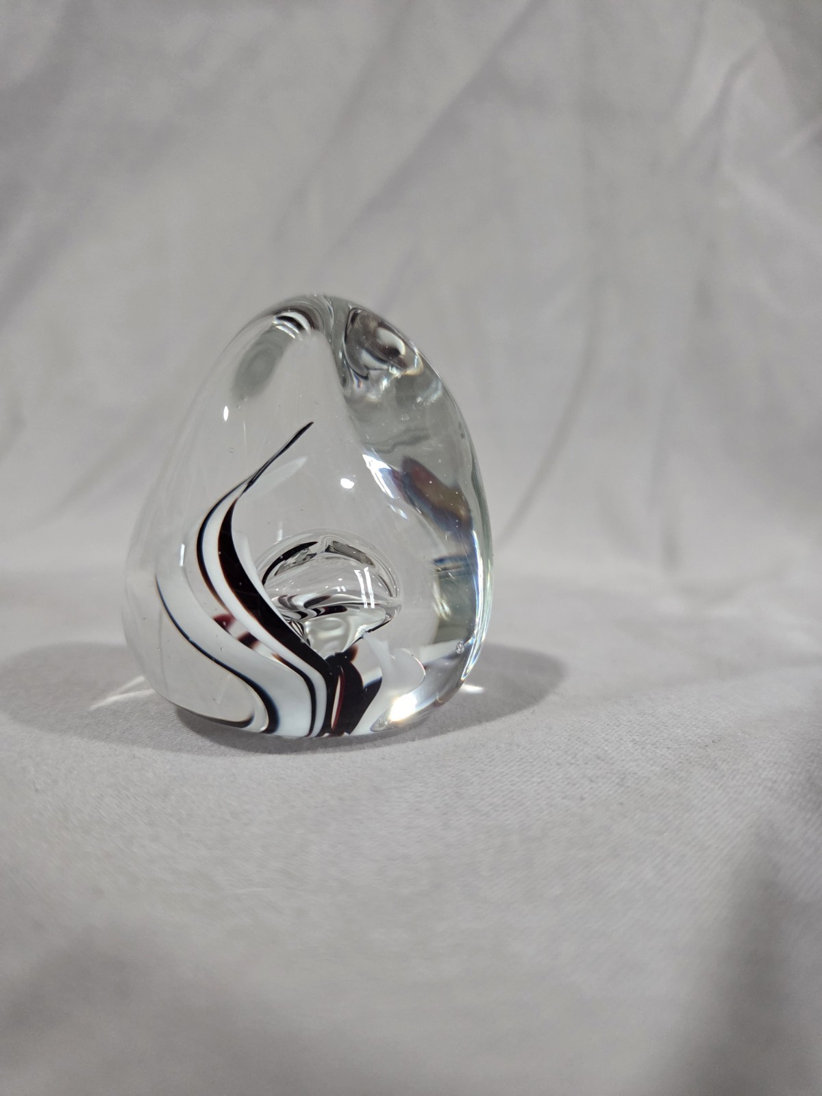 Vintage Egg Shaped Glass Paperweight - photo 3