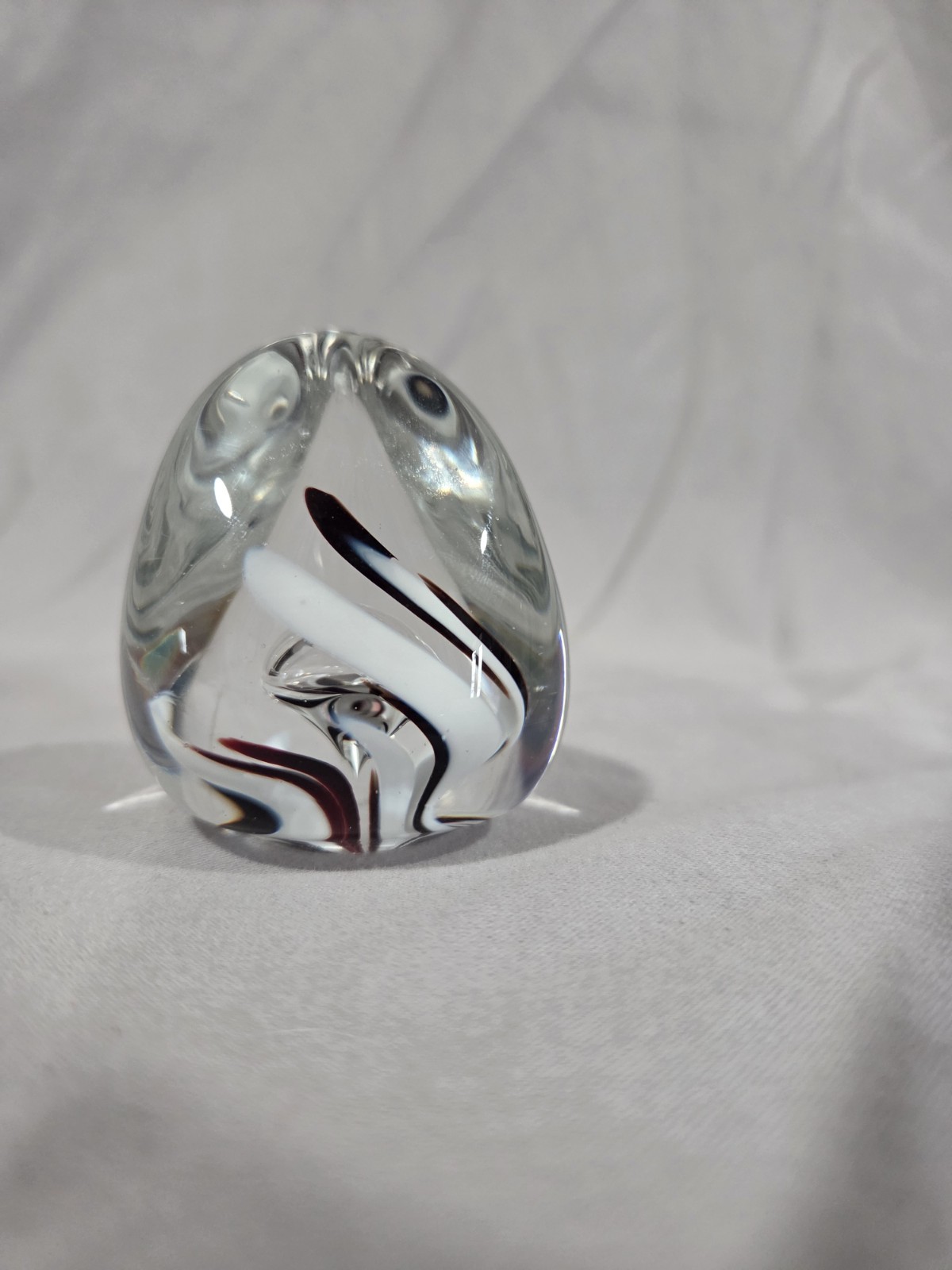 Vintage Egg Shaped Glass Paperweight - photo 4