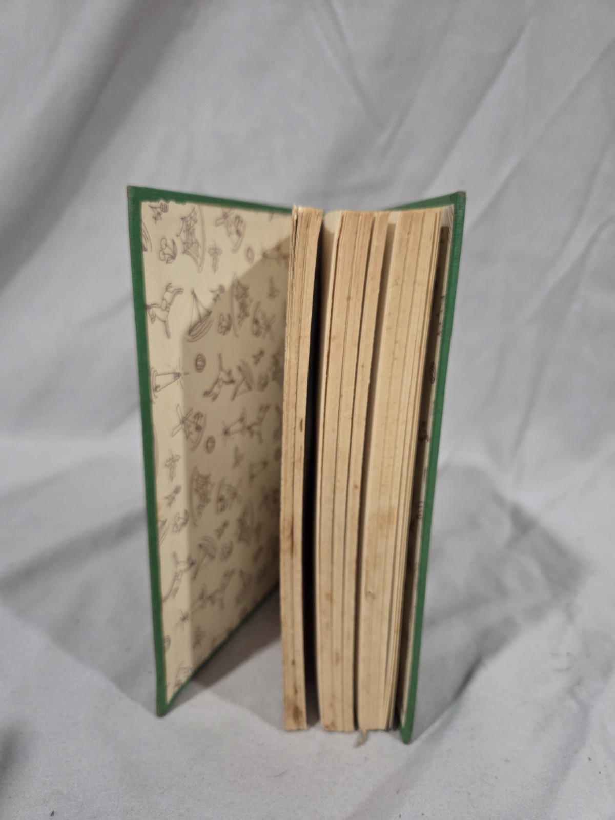 The Bobbsey Twins Treasure Hunting By Laura Lee Hope - photo 2