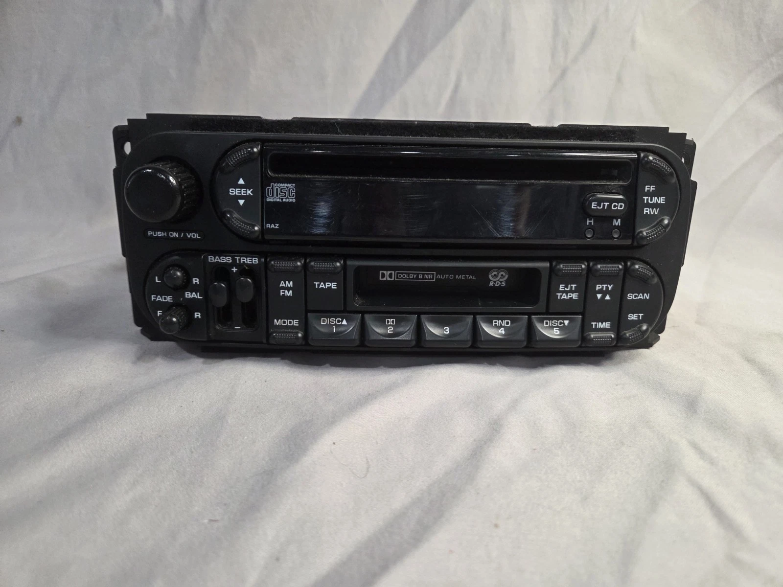 P05064042AC Chrysler OEM Radio Japan Made Original Core Untested - photo 3