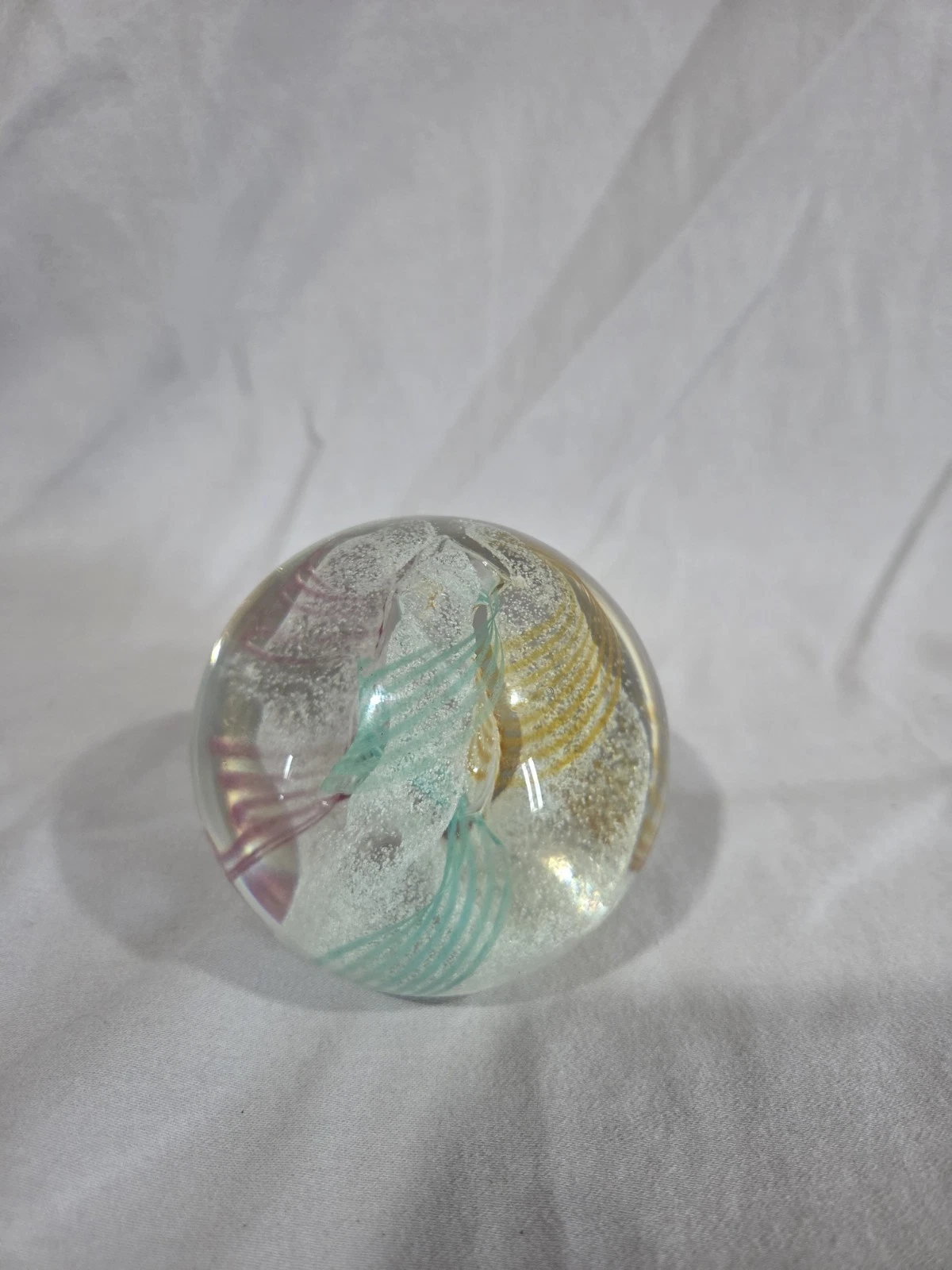 Caithness "Daydreams" Glass Art Paperweight - Multicolored Round - photo 3