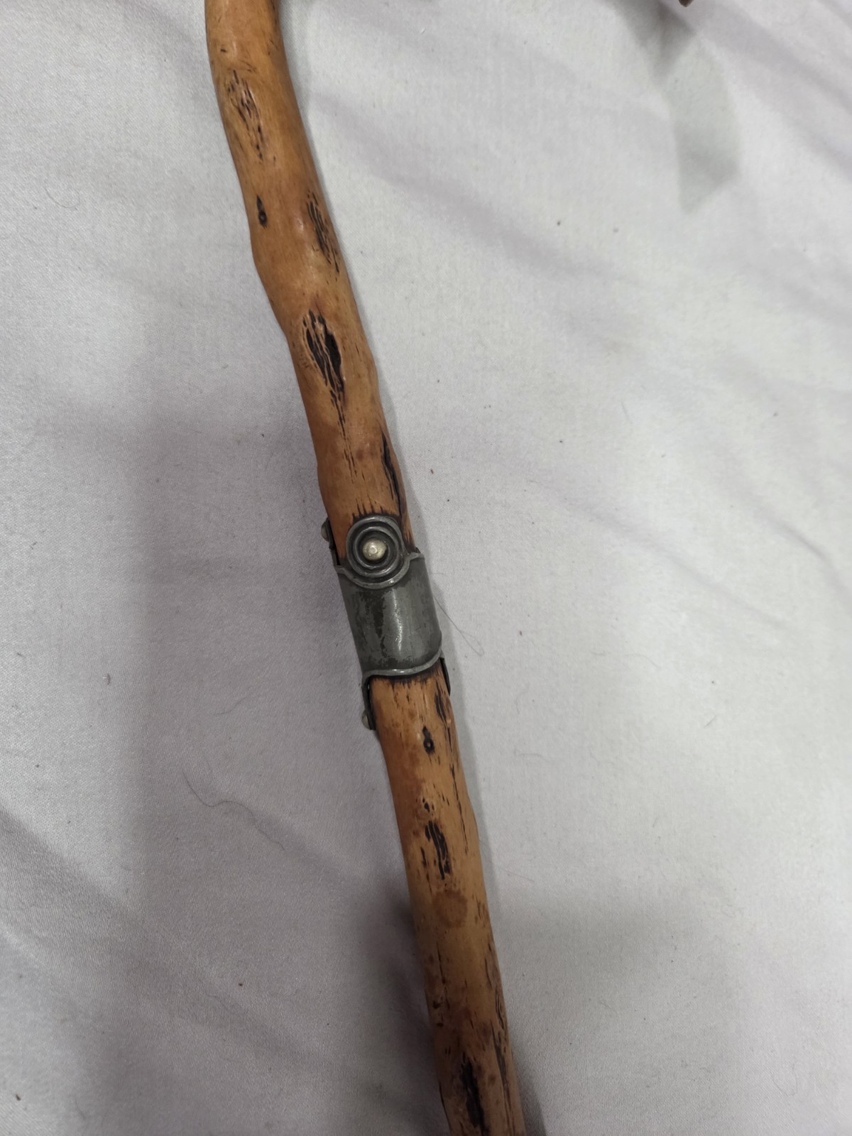 Vintage 33.5" Knobby Wood Style Walking Cane w/ Metal Collar - photo 3