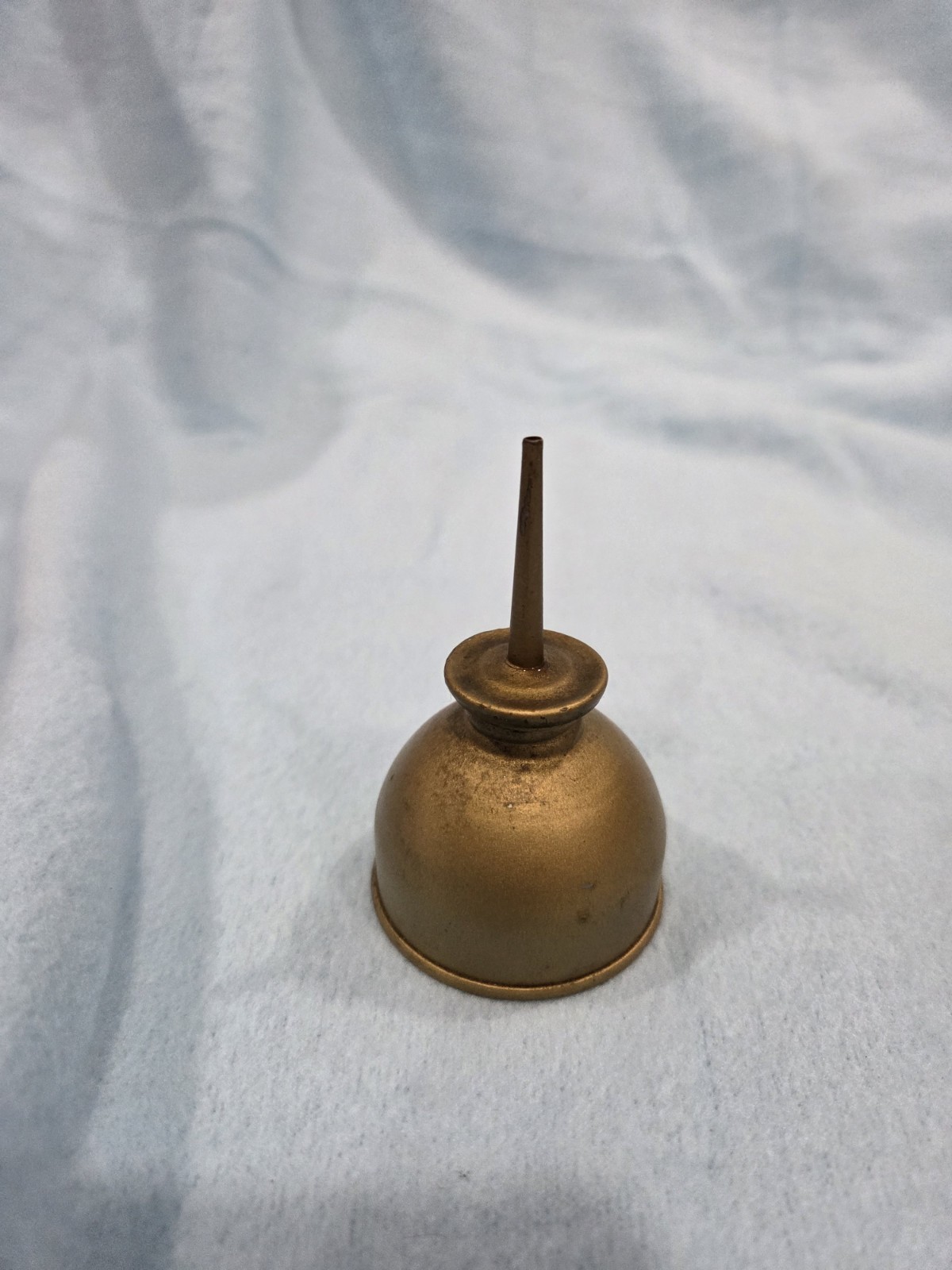 Vintage brass Oiler 3" Tall