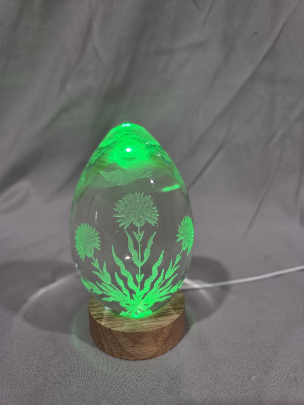 Egg Shaped Glass Paperweight Etched Light For Display Only - photo 3