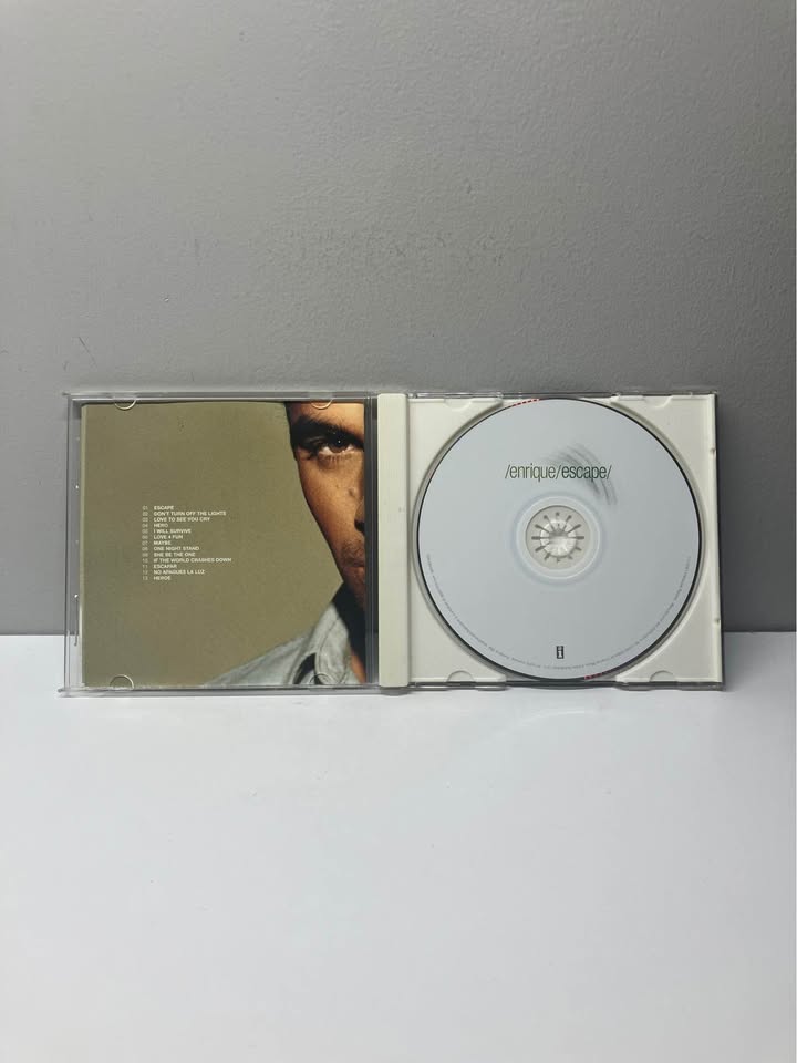 Enrique Iglesias - Escape CD With Lyric Poster - photo 3