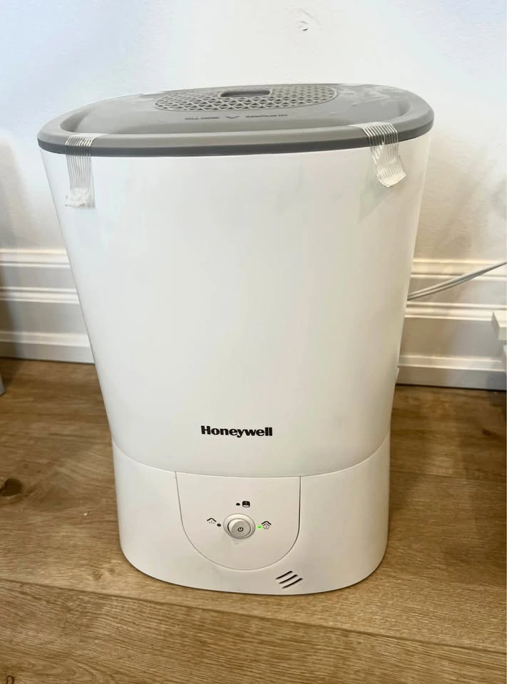 Honeywell Auto Shut-Off Top Fill Warm Mist Humidifier (HWM440WC)