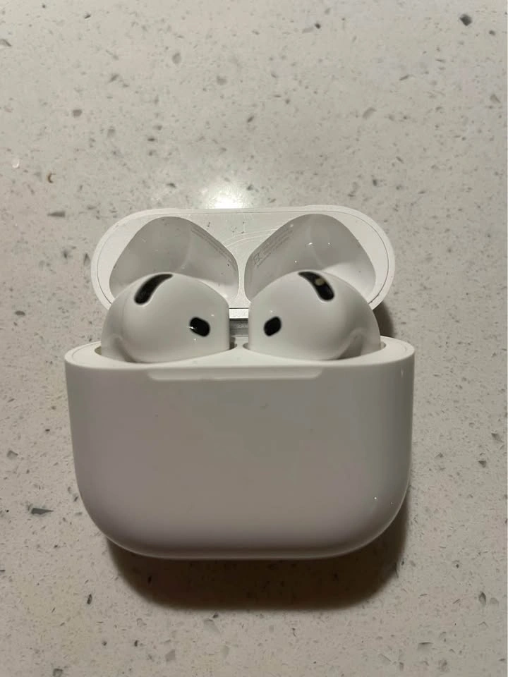 AirPod 4S