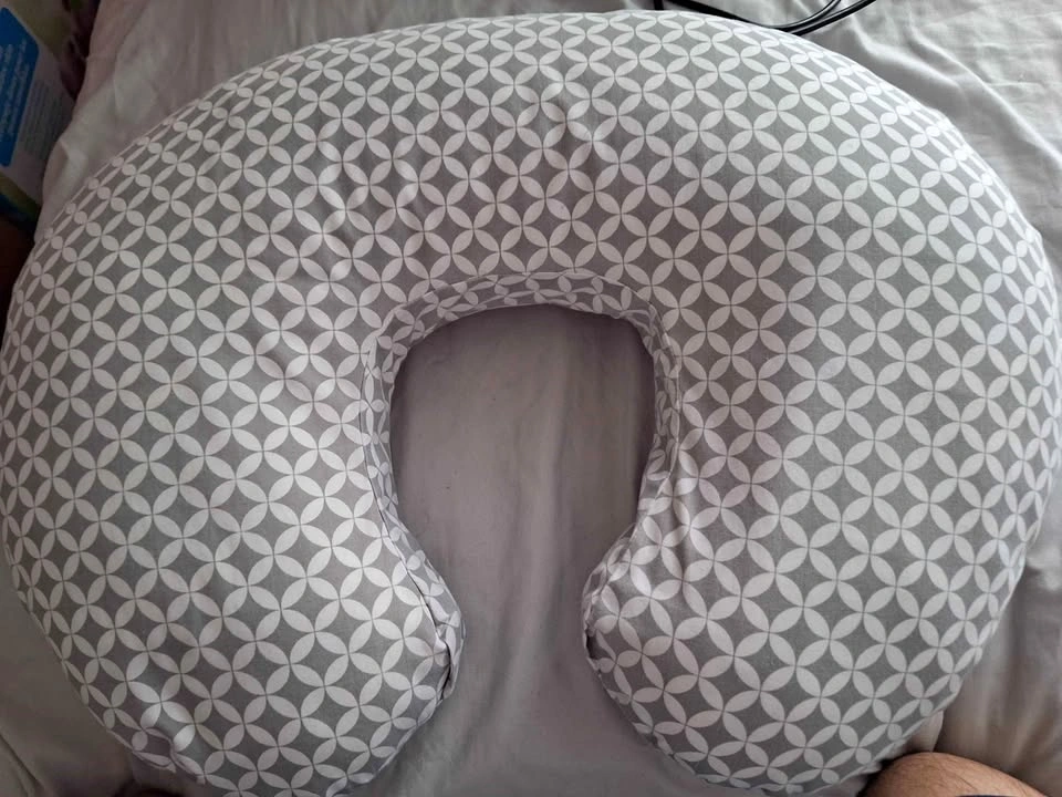 Maternity pillow with removable cover