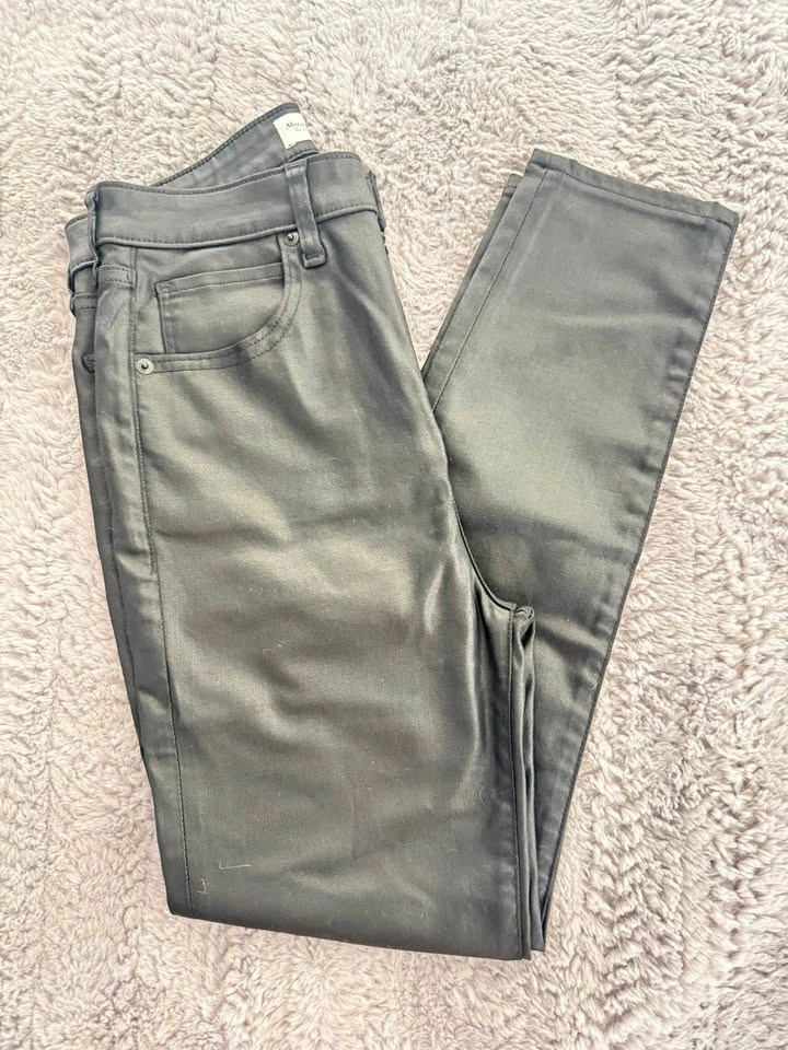 Abercrombie & Fitch High Rise Super Skinny Ankle Jeans