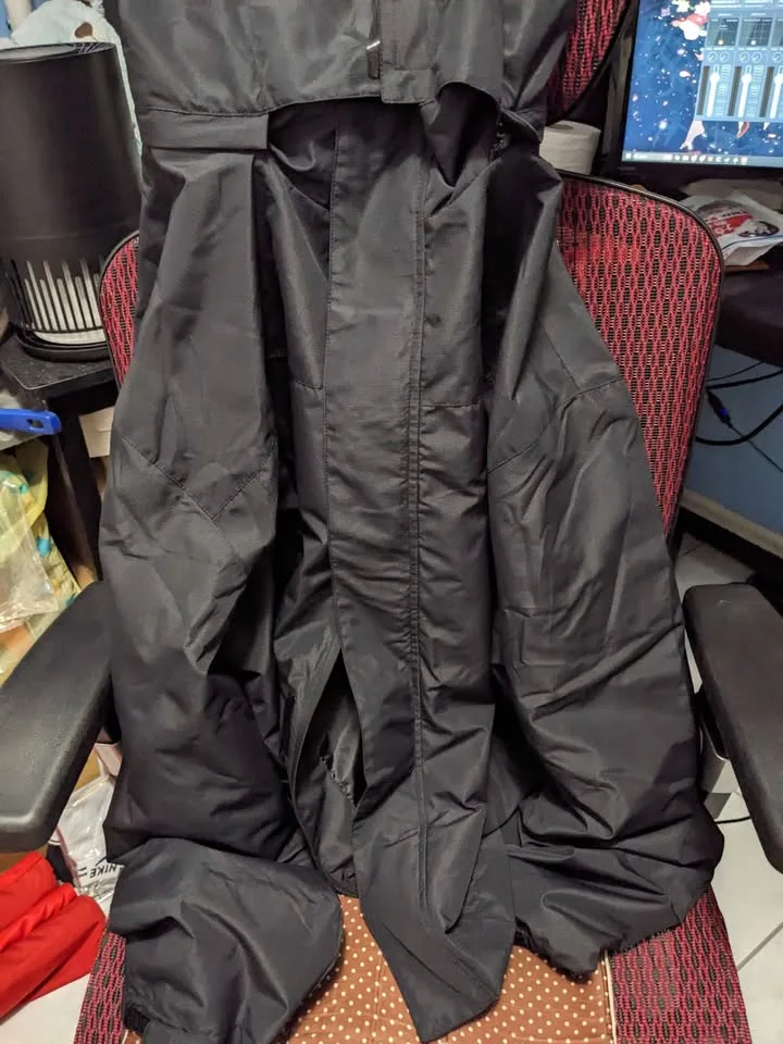 Men's Large Hooded Waterproof Lightweight Jacket image indicator(2)