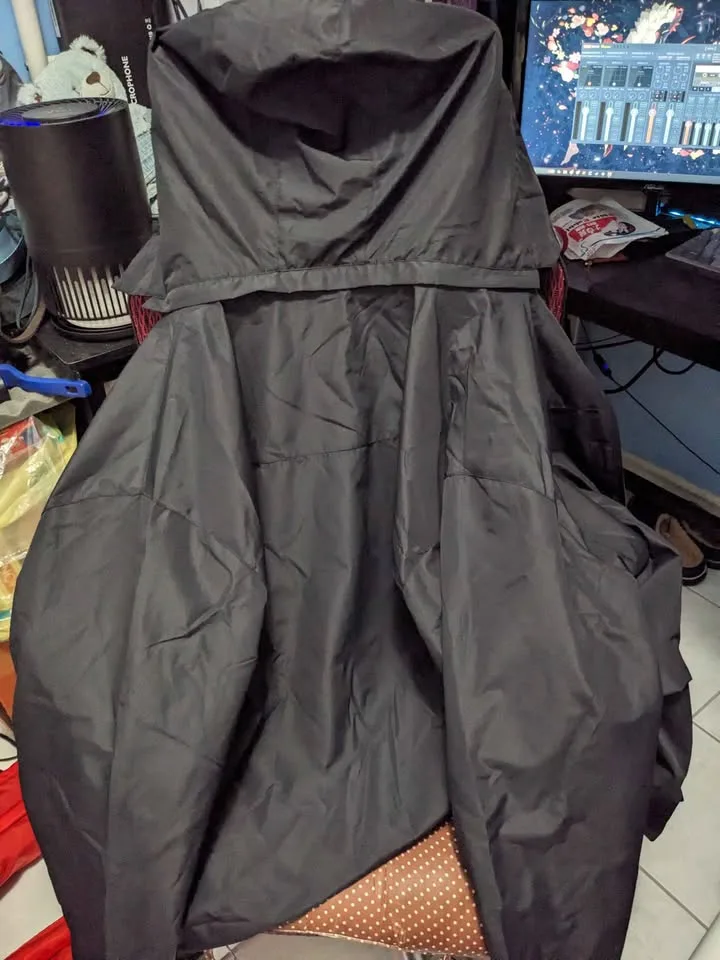 Men's Large Hooded Waterproof Lightweight Jacket image indicator(3)