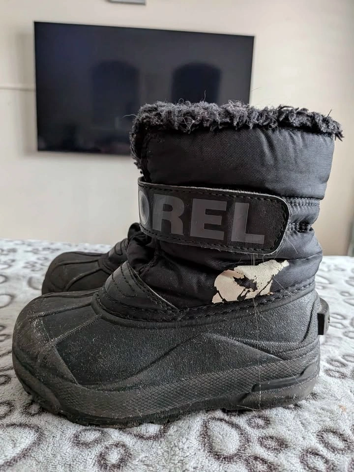Child's Size 10 Boots - photo 2