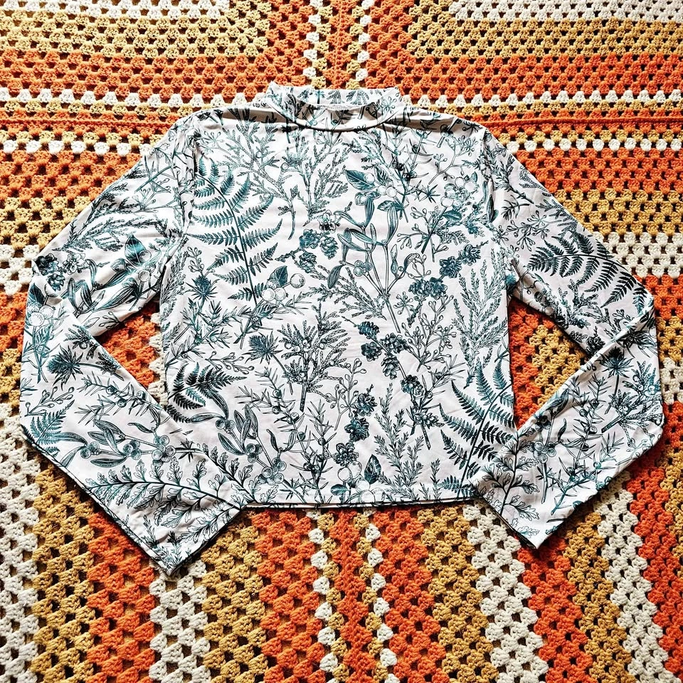 Cider Botanical Forest Print Long Sleeve Crop Top Green Cream
