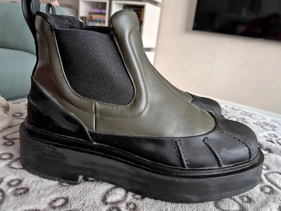Women's H&M Chunky Boots - size 10