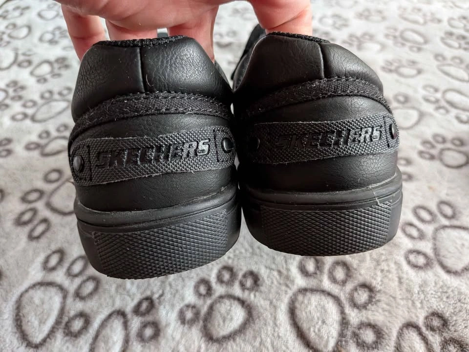 Black Sketchers - child size 2 - photo 3